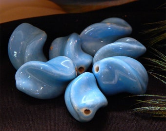 Glazed Porcelain Twisted Wave Bead - Smooth Finish - Turquoise