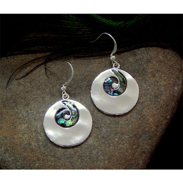 Art Deco High Polished Silver Hammered Disk & Natural Inlaid Swirled Abalone Shell Drop Earrings