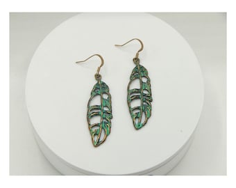 Pendientes colgantes de hoja larga abiertos con detalles en oro antiguo y pátina de inspiración bohemia - SOLO PERFORADOS - 31339