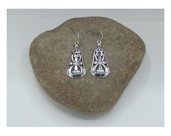 Brighton Inspired Polished Silver Open Filigree Floral Rounded Geometric High Fashion Drop Earrings - 31136