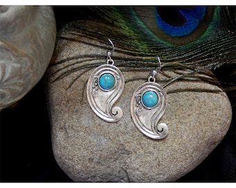 Bohemian Flaired Antique Silver Swirled Inlaid Natural Turquoise Gemstone Long Drop Fashion Earrings - 31310