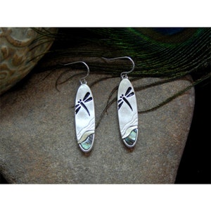 Folk Art Inspired Dragonfly Elongated Oval Hammered Silver Fashion Drop Earrings With Inlaid Natural Abalone Shell - 30829