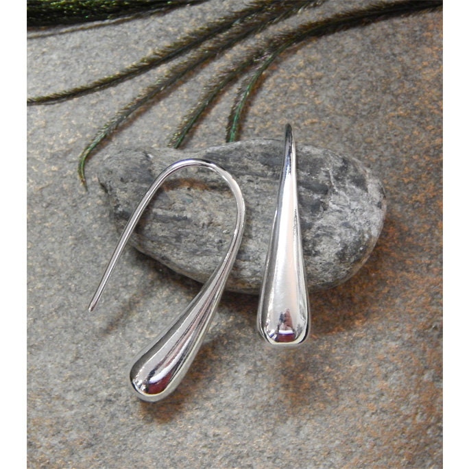 Art Deco Inspired Elegant Elongated Loop Through Polished Silver Tear…