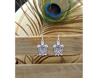 Brighton Inspired Antique Silver & Black Enameled Filigree Swirl Embellished Turtle Drop Fashion Earrings - 31490