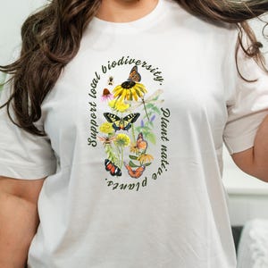 Camiseta Dry-Fit Native Plant Garden / Camiseta de apoyo a la biodiversidad local