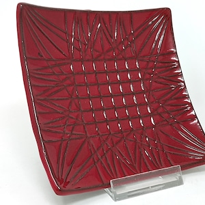 Vintage Dish von der Trenck Kellinghusen – 1950s West German Mid Century Modernist Pottery – Red & Black Fayence Platter