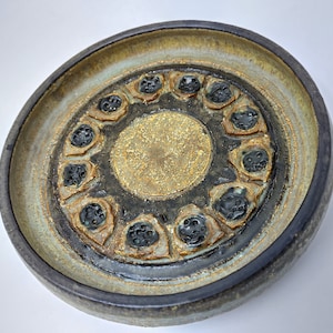 Vintage Danish Modernist Dish – Signed Jette Helleroe – 1970s Mid Century Dansk Studio Pottery – Brutalist Ceramic Bowl – Earth Colours