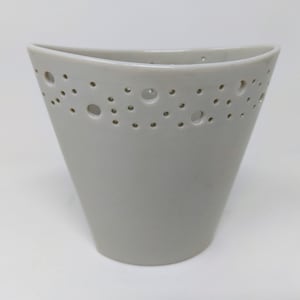 Vintage Vase – Sgrafo Modern – 1950s 60s German Mid Century Modernist Design – White Porcelain – Small & Enchanting – Peter Müller
