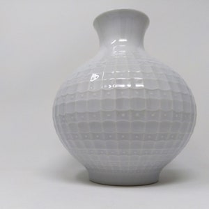 Vintage Vase – Op Art 1950s 60s Eschenbach Bavaria Porcelain – White Geometrical Relief – German Mid Century Modernist Home Décor