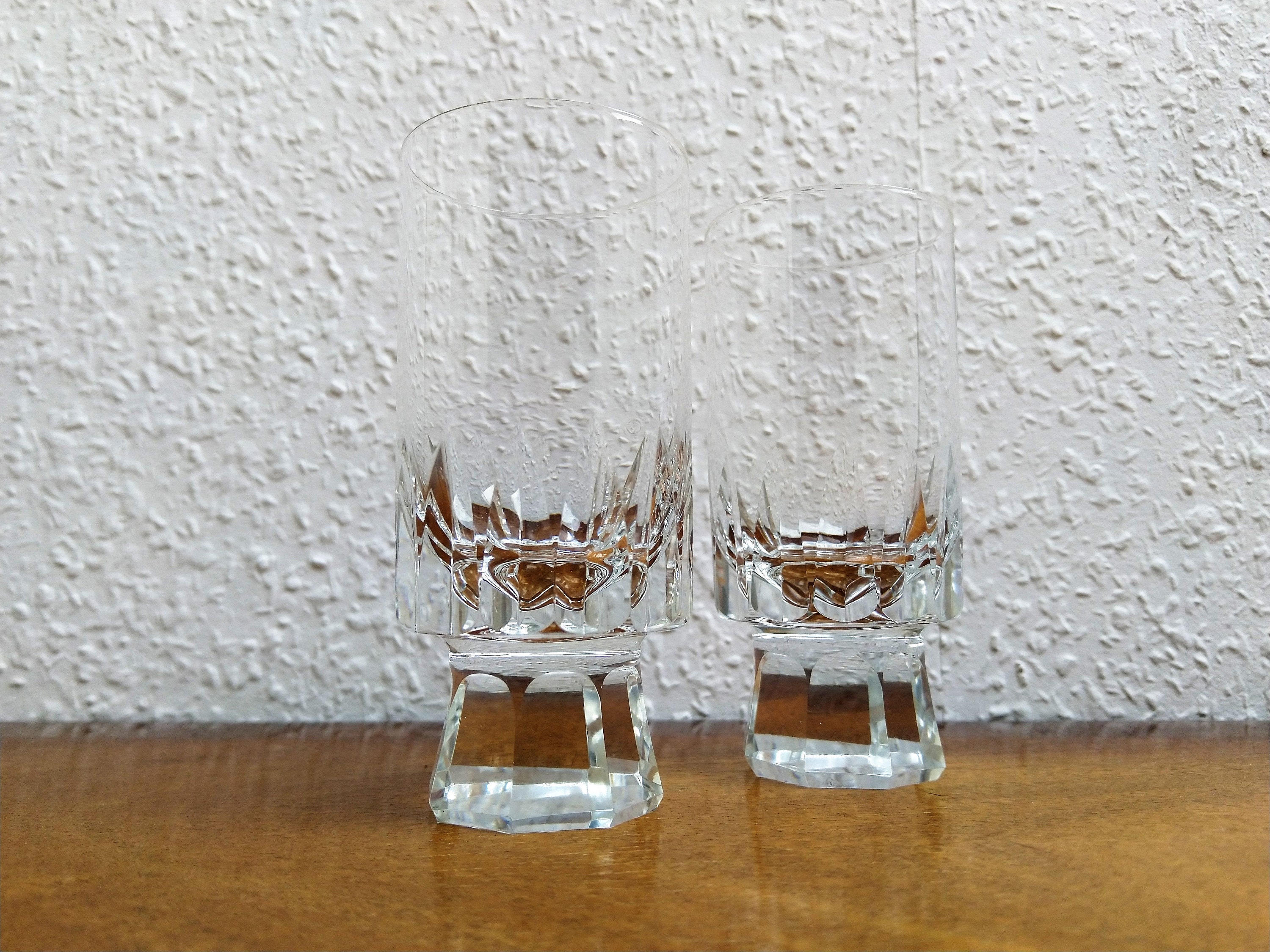 Glasuntersetzer aus Glas in Kerbschliff Optik