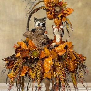 Fall Arrangement, Autumn arrangement, Fall centerpiece, Autumn Centerpiece, Forest arrangement, Squirrel arrangement, Fox Arrangement