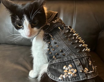 Cat Big Stud Battle Vest