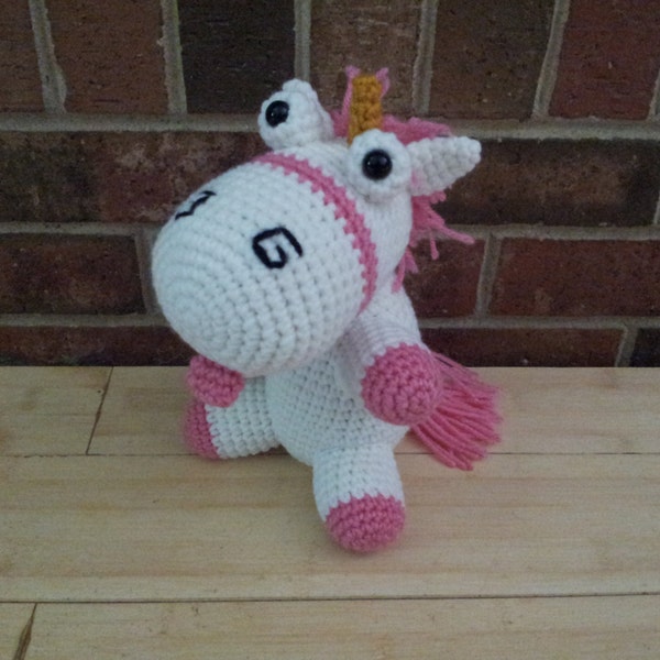 Modèle au crochet licorne duveteuse