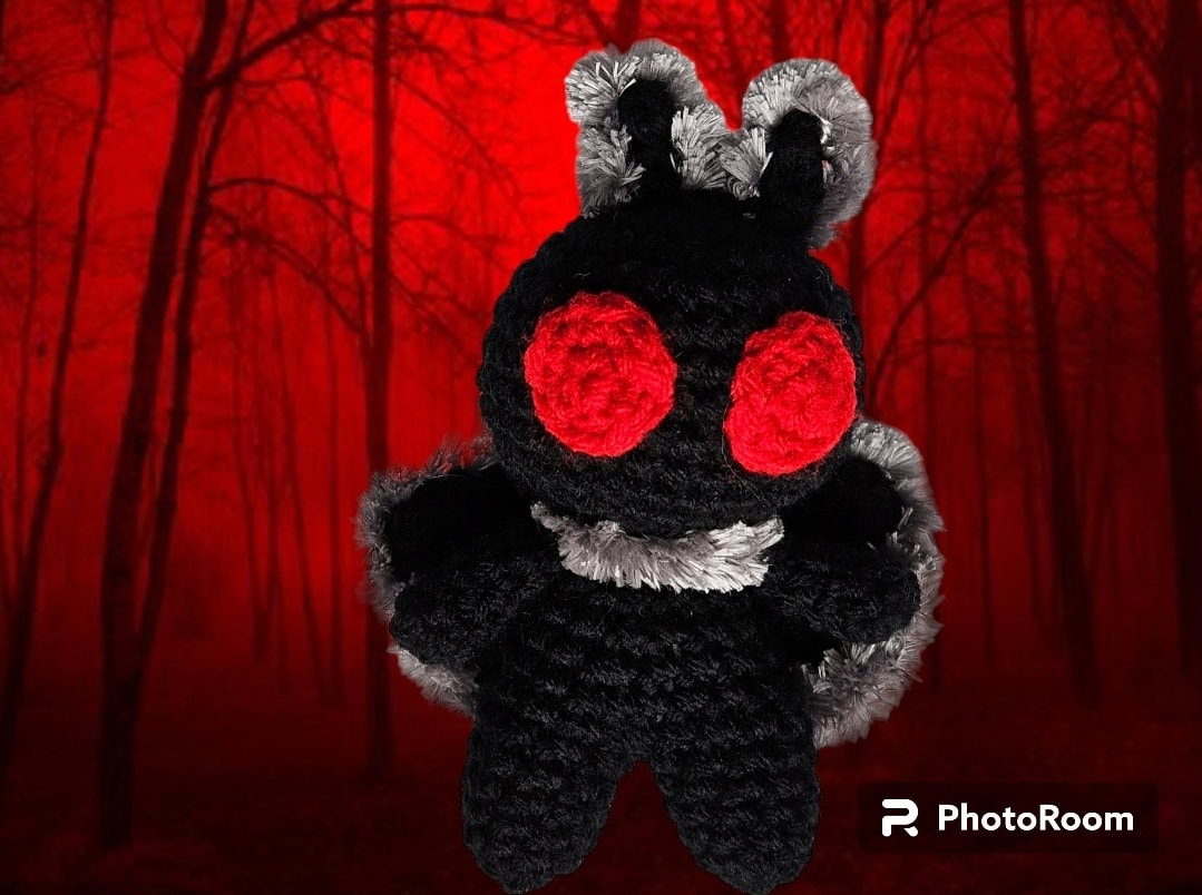 30 Mothman Crochet Patterns for Cute, Creepy, and Display-Worthy Makes 14 Classic Mothman Crochet Pattern