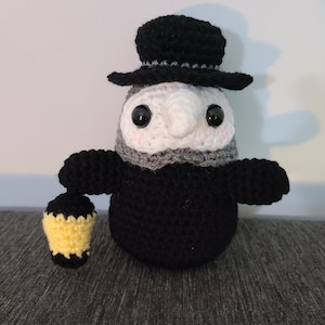 Plague Doctor crochet pattern (NOT finished toy!)