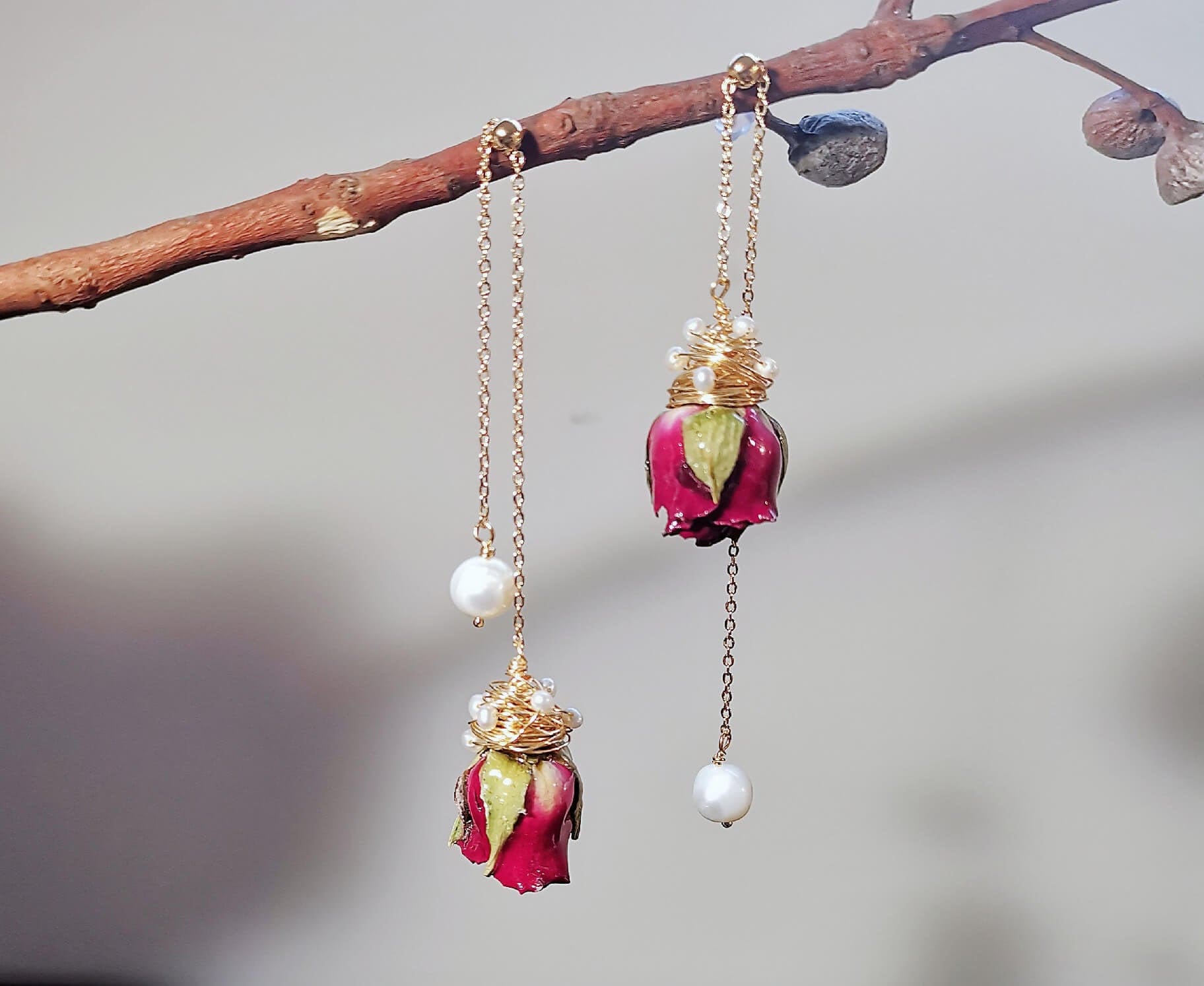 Wire resin jewelry deals