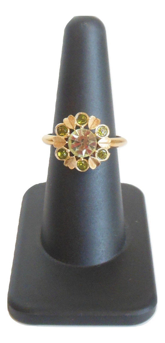 Vintage Avon Ring Sun Brilliants Sz L 8 with Olive