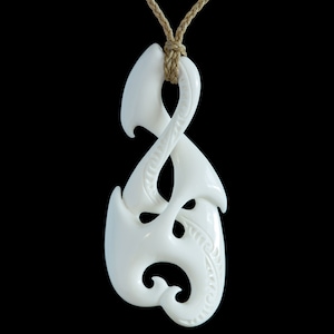Large Māori Unity Twist Bone Carving Pendant From New Zealand
