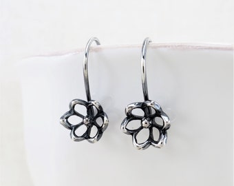 Dainty Sterling Silver Flower Earrings for Everyday Wear, Nickel Free Earrings for Sensitive Ears, Lightweight Indie Style Jewelry for Teens