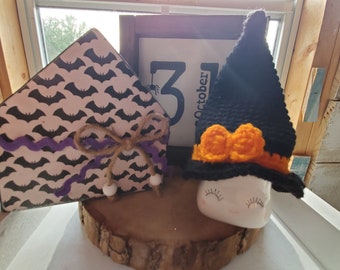 GONE BATTY * Small Adorable farmhouse wooden sign for Halloween or FALL
