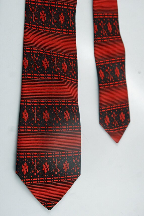 MId 1960's Necktie/ Silk Brocade View 2
