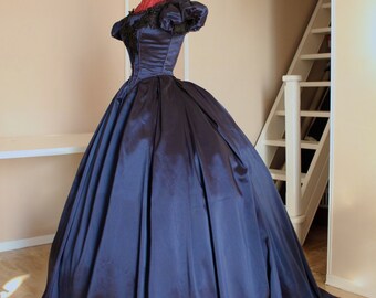Victorian Ball Gown in Blue Taffeta 