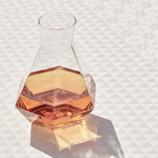 Decantador de vino de vidrio – Jarra moderna en forma de diamante – Vidrio soplado – Centro de mesa elegante