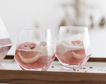 RADIANT - Puik - Design - Amsterdam - Glass - Drinks - Wine - Water - Whiskey - Geometric - Handmade - Bar - Restaurant - Diamond