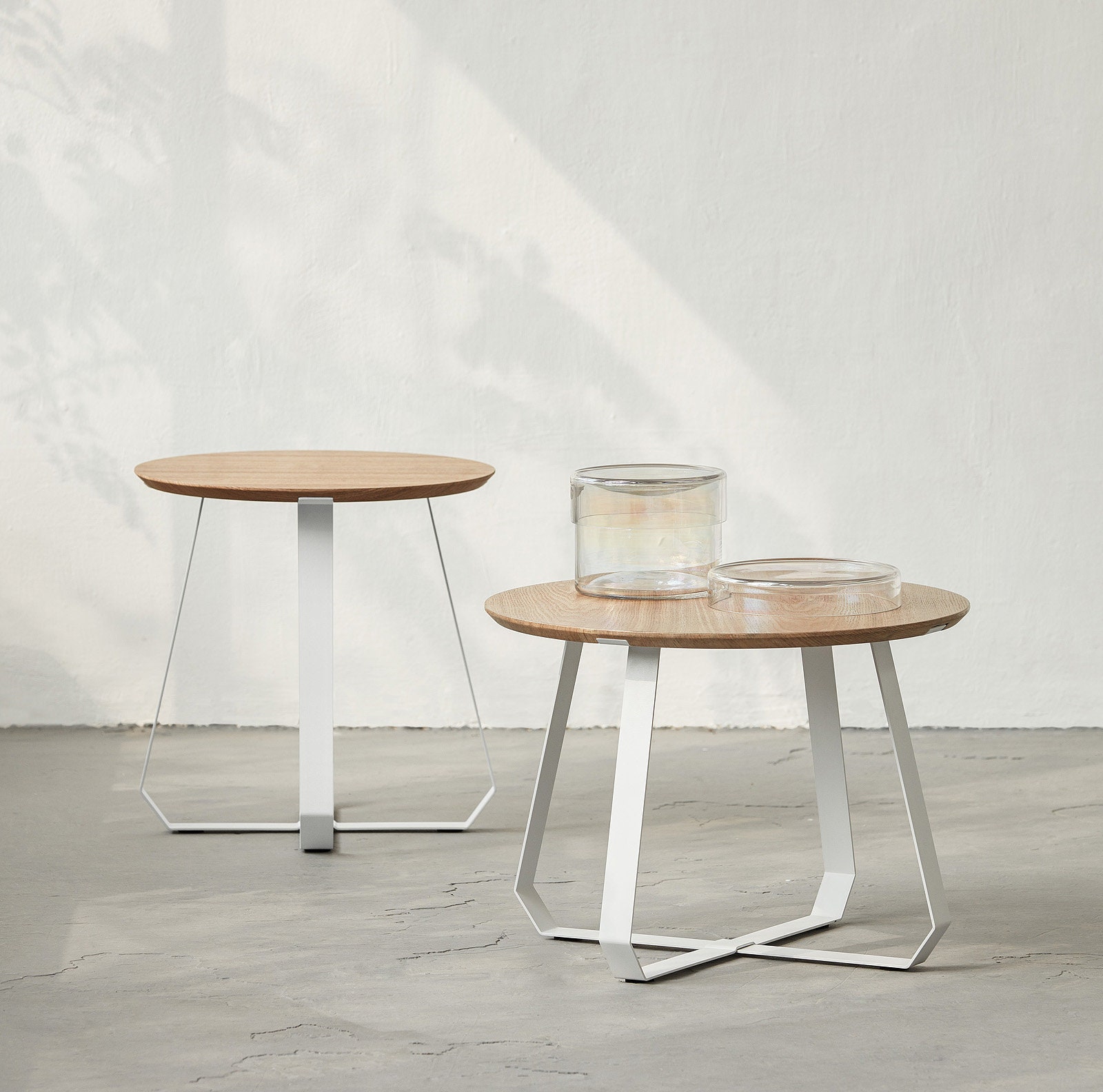 Shunan Sidetable - Puik Design Table d'appoint Meubles Intérieur Bois Acier de Nuit Inspiration