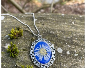 Vintage look | real daisy | necklace | dark blue | oval | silver-colored