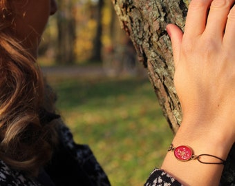 wine red elastic bracelet | real wild carrot flowers | oval shape | bronze colored