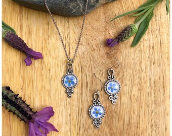 playful jewelry set | real forget-me-not flowers | earrings & necklace