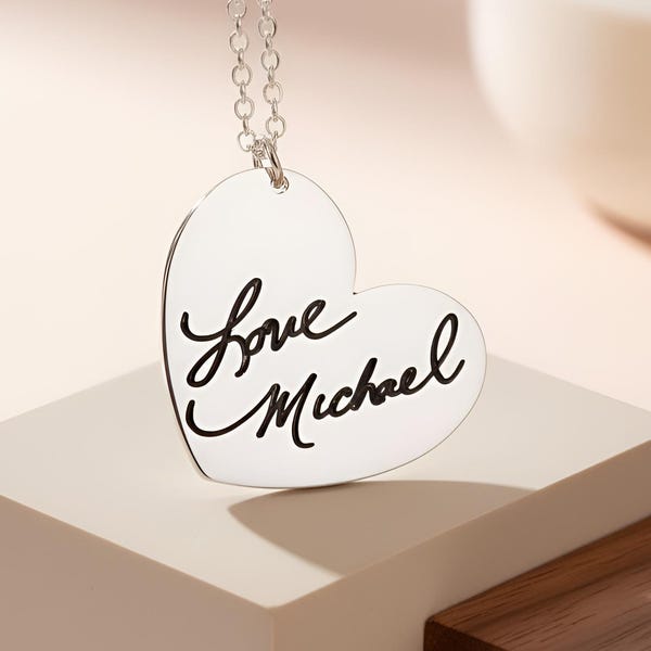 Colar Coração com Caligrafia – Joia Personalizada em Prata de Lei com Assinatura