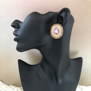 Vergoldete Ohrclips - Fliederfarbene Diamantencluster