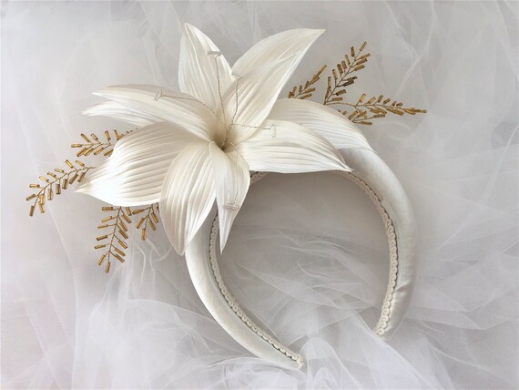 Ivory Silk Padded Headband, Duchesse Satin Lily Flower  display picture 3