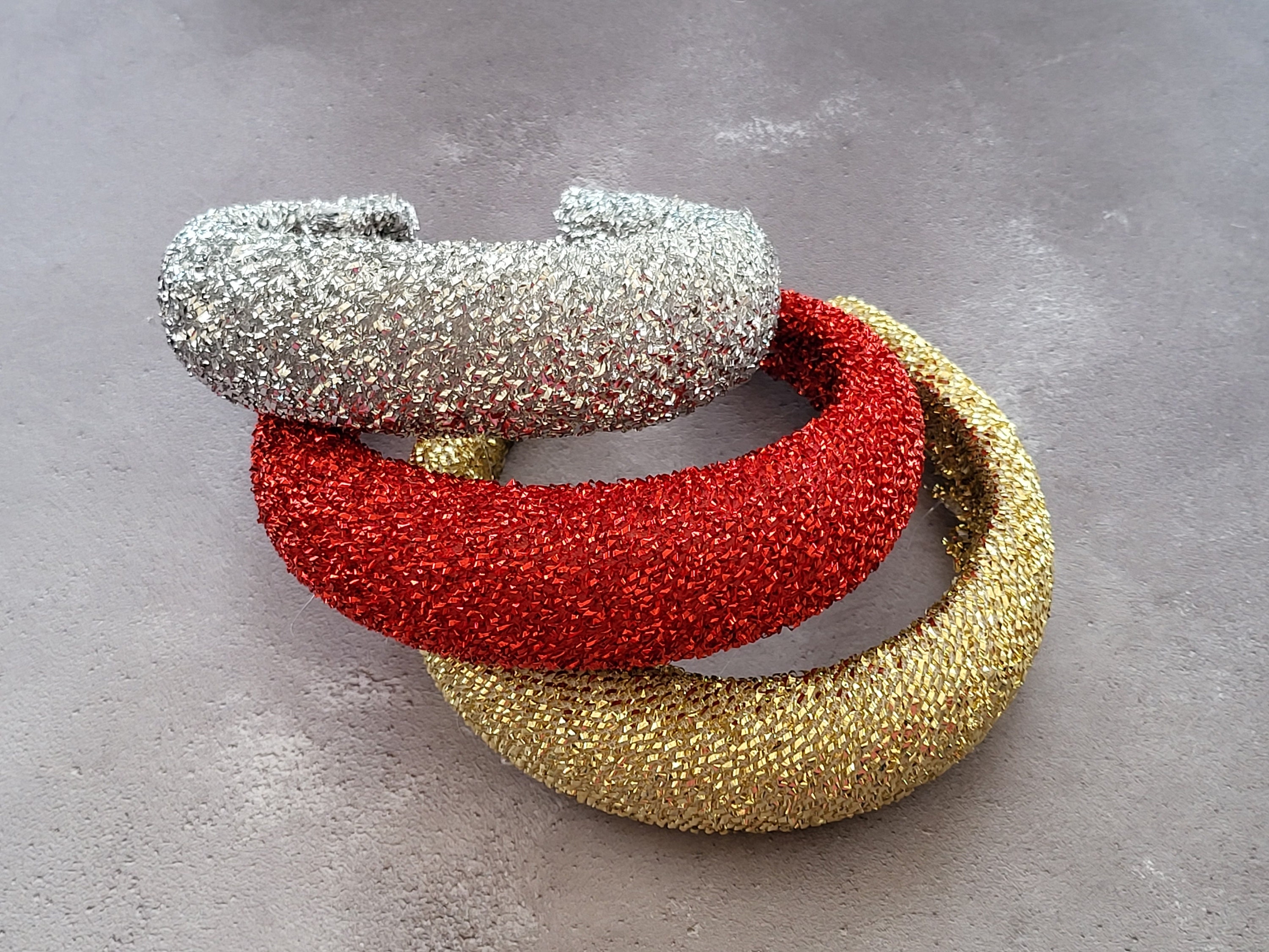 Haarreif Für Mädchen Mit Glitzerschleife | 1 Stück | Durchmesser 13 Cm | Rot | Mit Abgeschrägten Zähnen