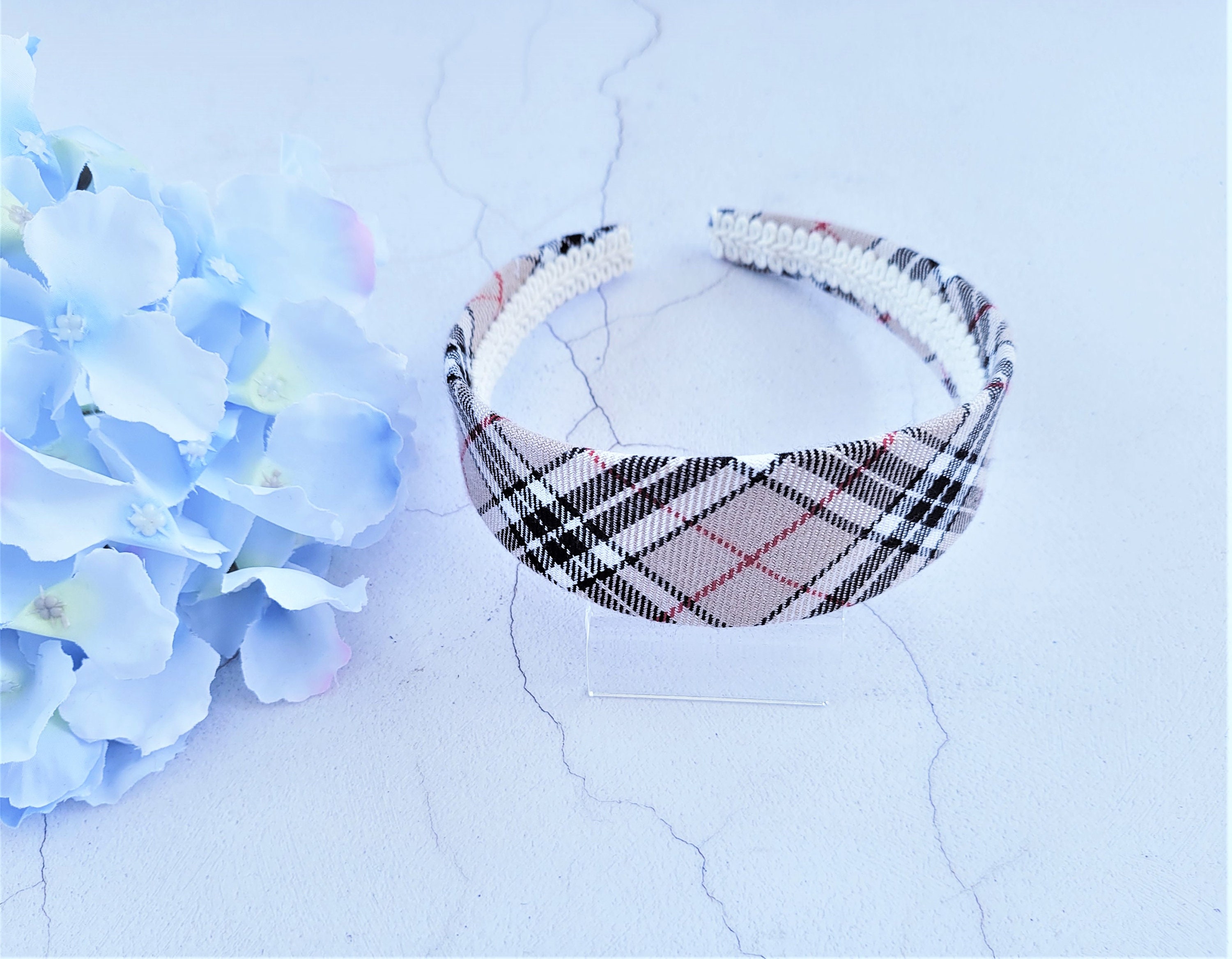 箱付き Burberry バーバリー ヘッドバンド ヘアバンド ホワイト