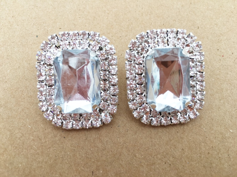 Beautiful sparkly large Crystal rhinestone diamante stud drop earrings in Silver Tone