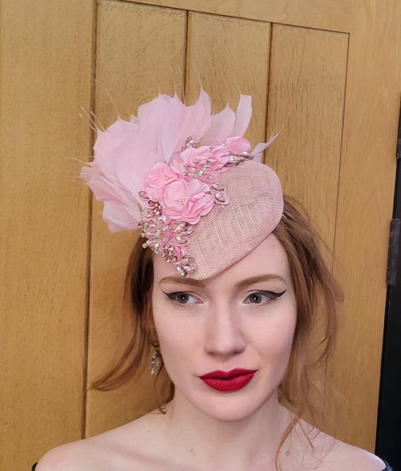 Pink Sinamay Percher Hat Fascinator – Rhinestone Flower and  display picture 3