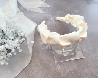 Diadema fruncida de seda color marfil oscuro, satén de duquesa nupcial