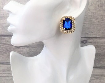 Beautiful sparkly large Sapphire Blue Crystal rhinestone diamante stud CLIP ON drop earrings in Gold Tone Cluster Rectangular Design