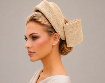 Diadema tocado color beige natural con lazo en la parte posterior, sombrero de boda, tocado para carreras de caballos.