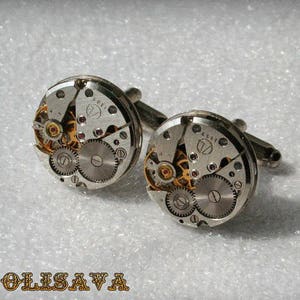 時計ムーブメントカフスボタン、スチームパンクカフスボタン。スチームパンクジュエリー、ヴィンテージ時計ムーブメントカフスボタン