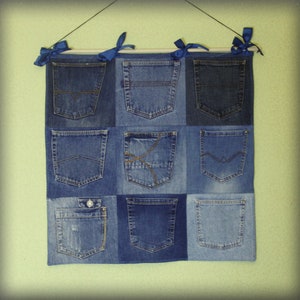 Väggorganisatör i återvunnen denim, hängande förvaring med 9 fickor
