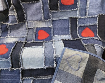 Denim Patchwork Heart Rag Quilt aus Upcycling-Jeans, Denim-Picknick oder Utility-Decke oder Quilt