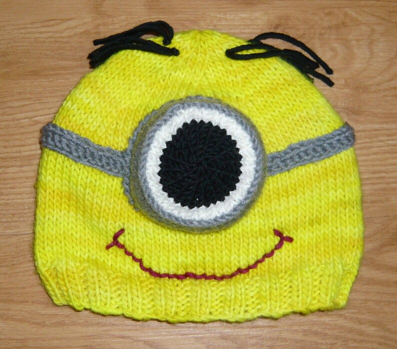 Despicable Me Minion Hat Knitting Pattern pdf yellow | Etsy