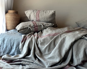 Vintage Grainsack Heavy Linen Coverlet ⎮Bed cover⎮Quilt ⎮Summer Blanket⎮Decorative Bed Throw. Red stripes / Natural base