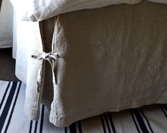 Box Pleated Linen Bedskirt With Ties. Dust ruffle. Valance. Full / Double, Queen and King sizes