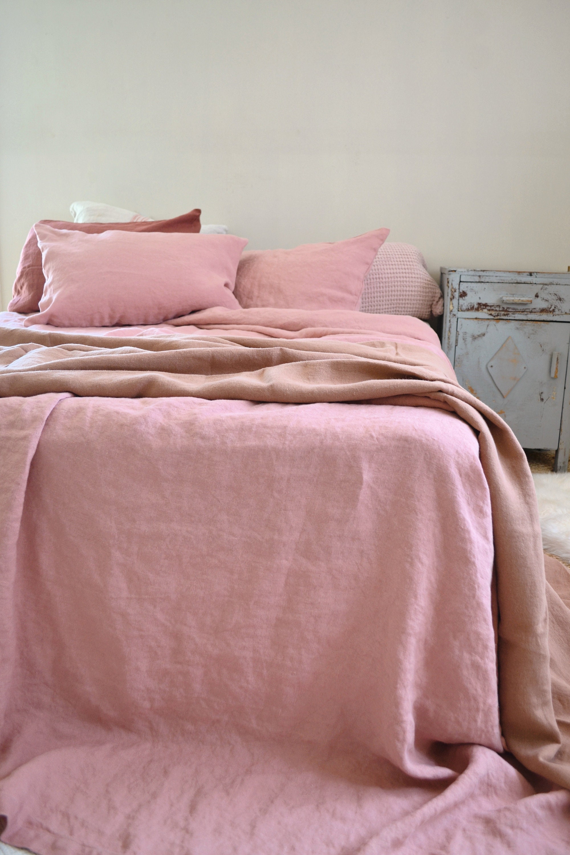 ROSE QUARTZ Heavyweight Linen Throw 