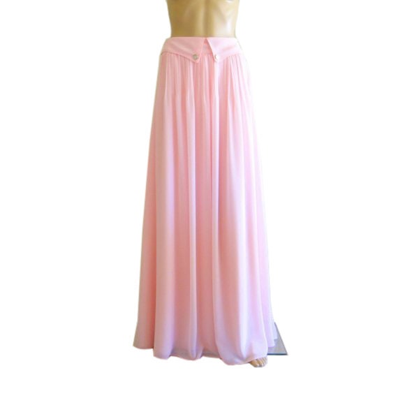 Pastel pink maxi skirts | HOWTOWEAR Fashion